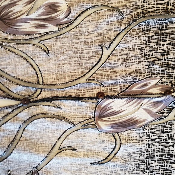 Tulip Shawl / Scarf / Wrap - Multiple Ways to Wear - Picture 6 of 6